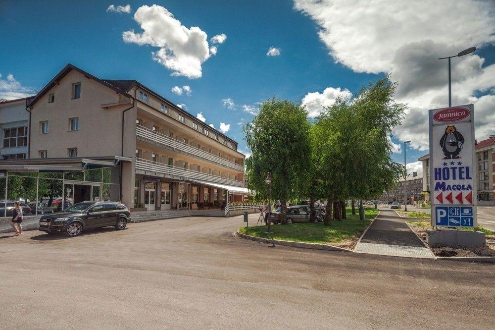 Hotel Macola Korenica Exterior photo